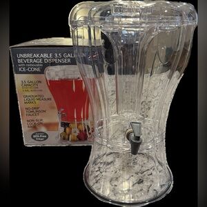 Clear Beverage Dispenser with Spigot